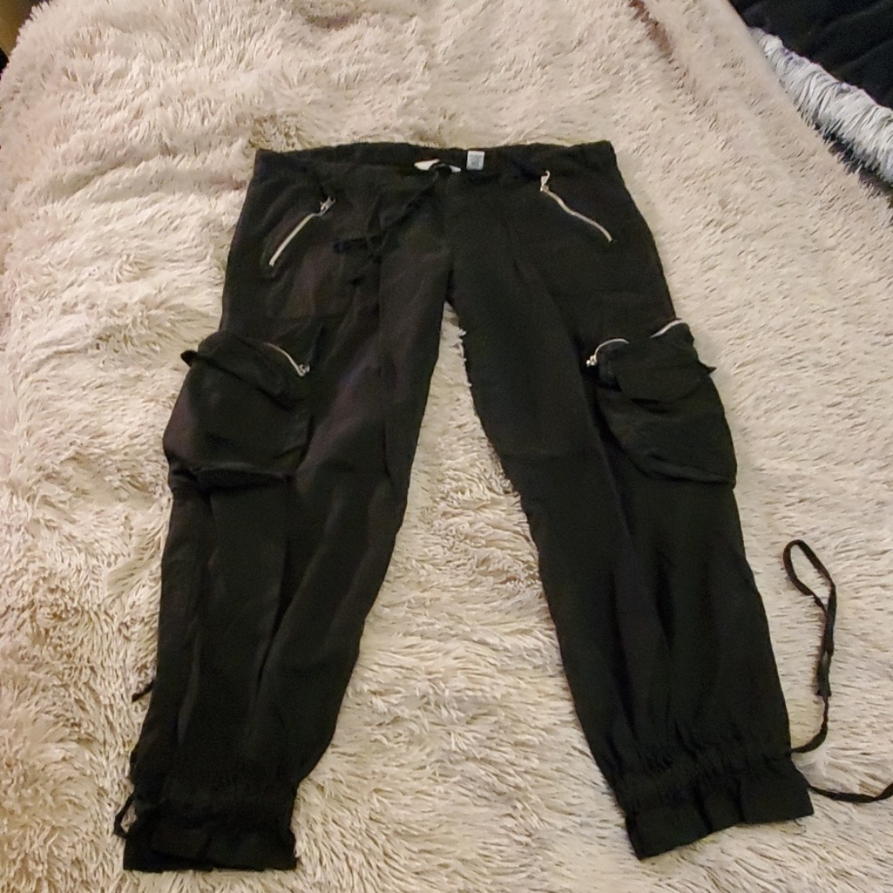 Derek Heart black linen capris